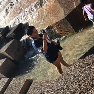 Meet your Posher, Crystal